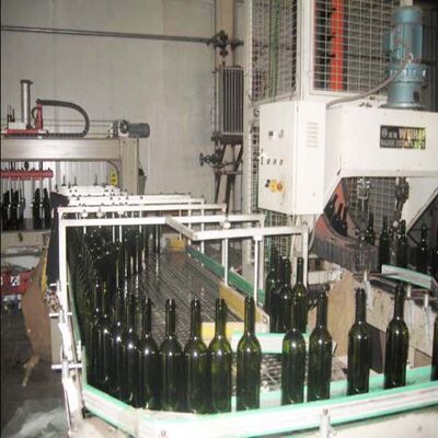 खरीदना 380V ग्लास बनाने की मशीन के साथ औद्योगिक 150TPD ग्लास बोतल विनिर्माण लाइन ऑनलाइन निर्माण